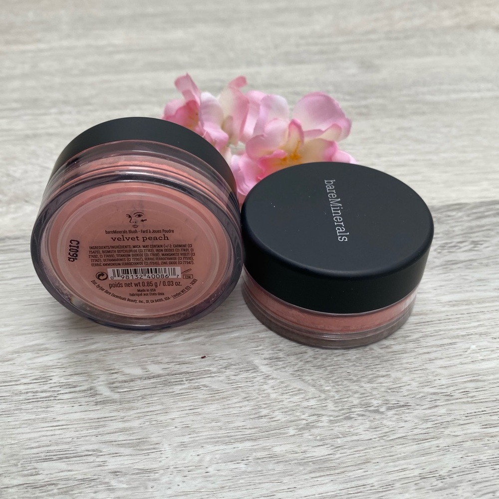 Bare Minerals “Velvet Peach” loose powder blush!